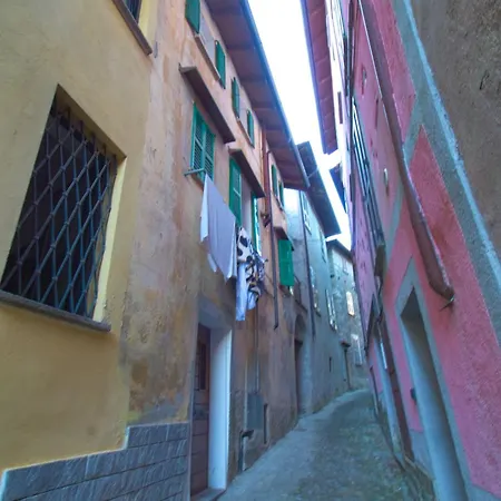Via Torrazza 19 Dongo